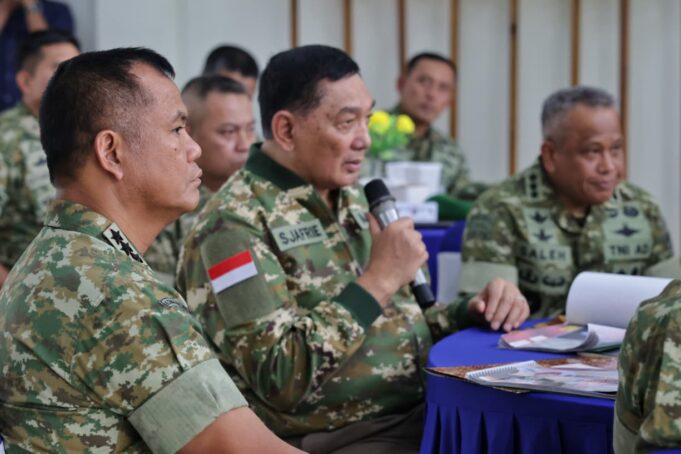 Pastikan Kesiapan Satuan, Wapang TNI Mendampingi Menhan RI Tinjau Yonif TP 848/SPC di Lampung