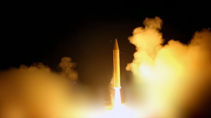 Iran Targetkan Seluruh Pangkalan AS dan Titik Pasukan Israel