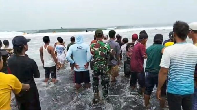 Na’as Warga Asal Kencong Tewas Terseret Ombak di Pantai Paseban Jember
