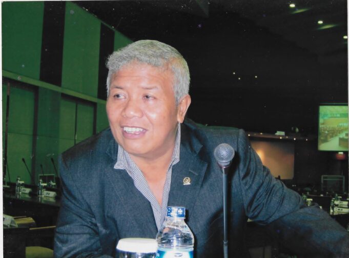 MERINTIH DARI TANAH: CATATAN H RACHMAT HIDAYAT TENTANG PANGAN, RAKYAT, DAN MASA DEPAN