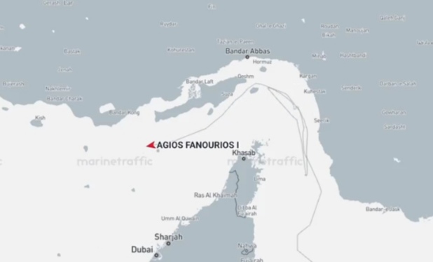 Kapal Tanker Pertama Tercatat Lewati Selat Hormuz Sejak Blokade AS