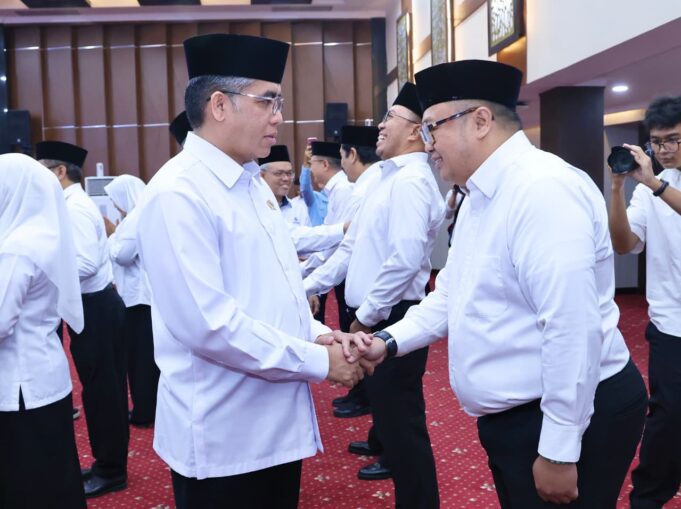 Lantik 12 Pejabat Baru, Menaker Yassierli: Jabatan Adalah Pengorbanan, Bukan Sekadar Posisi