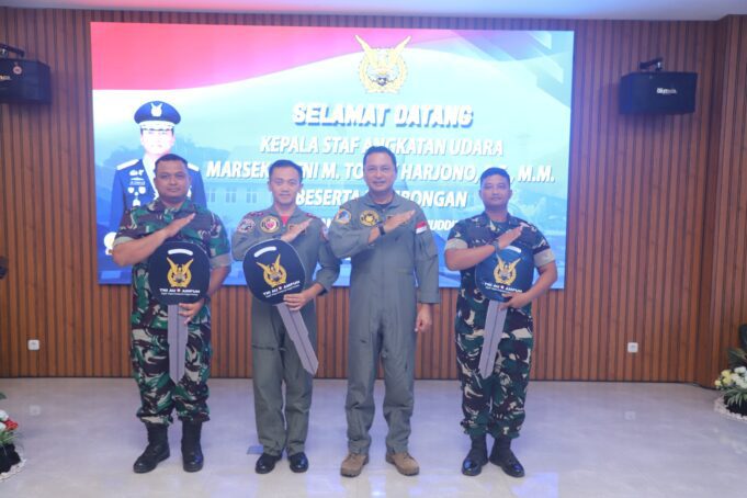 Kunjungi Lanud Sultan Hasanuddin, Kasau Tekankan Perwira TNI AU Harus Adaptif, Berkarakter, dan Tunjukkan Kualitas Kepemimpinan