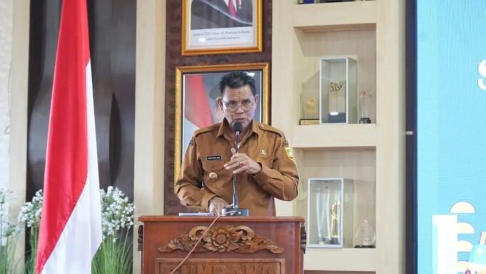 Bupati Sumbawa: Tiga Kali Mutasi Belum Sentuh Kepala Sekolah