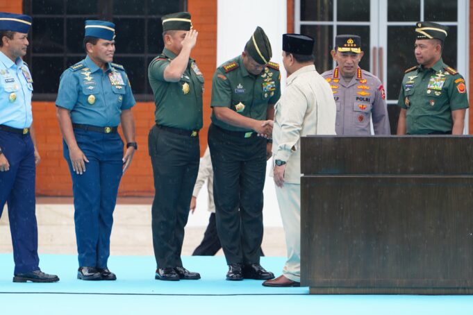 Panglima TNI Dampingi Presiden Prabowo Subianto Resmikan Museum dan Perpustakaan di Seskoad