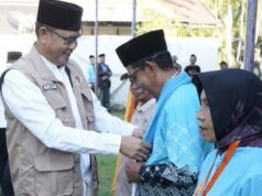 Bupati Lepas 330 Jemaah Calon Haji Sumbawa