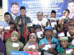 Wamen PKP RI Temui Korban Kebakaran Kalimango, Huntara Ditarget Rampung Dua Bulan