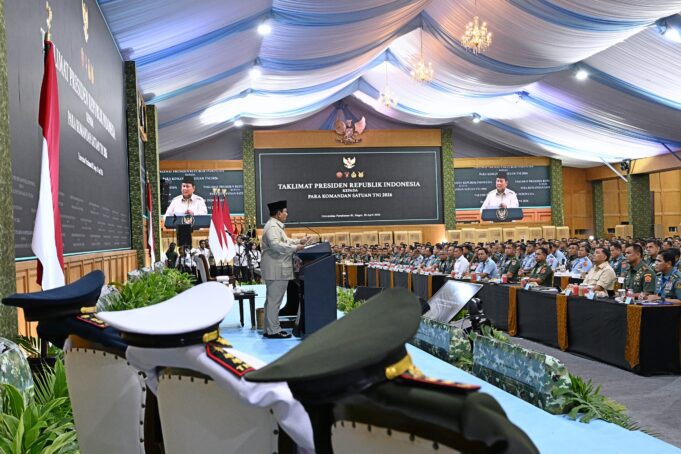 Panglima TNI Dampingi Presiden Berikan Taklimat kepada 1.500 Komandan Satuan TNI di Unhan Bogor