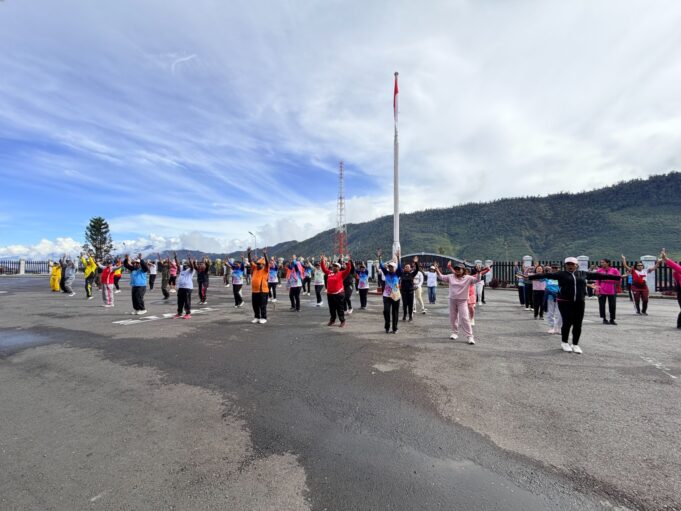 Kodim 1714/Puncak Jaya Bersama Pemda Laksanakan Jumat Sehat Yang Penuh Berkah