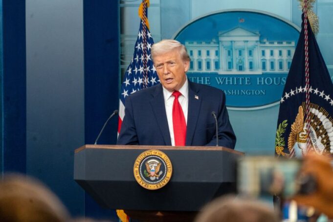 Trump Naikkan Tarif Impor Produk Korsel