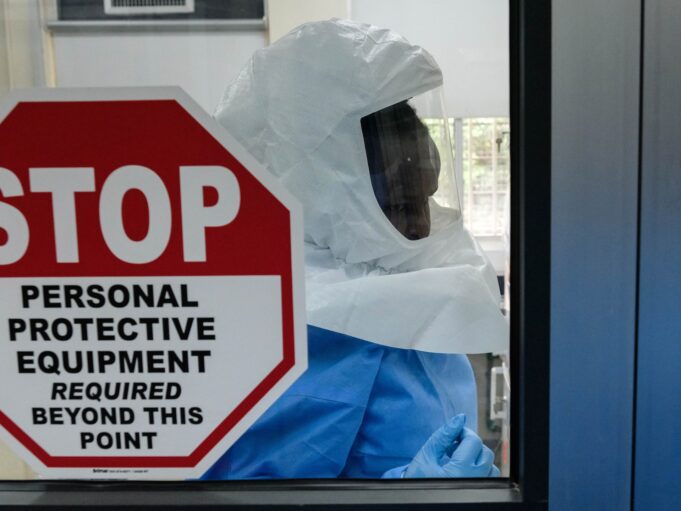 Ebola Menyebar, Negara-Negara Tutup Perbatasan