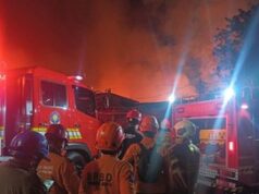 35 Mobil Damkar Habis-habisan Padamkan Kebakaran di Kemayoran
