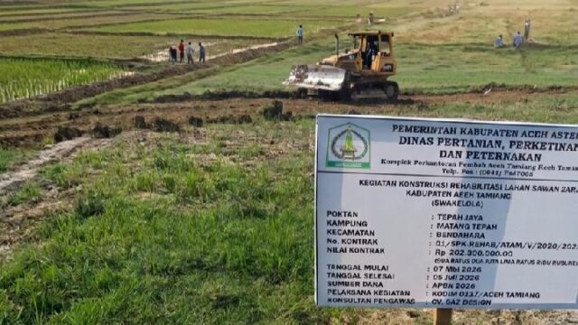 70-Pompa-Irigasi-Dihidupkan-Sawah-Rusak-Sedang-Siap-Tanam