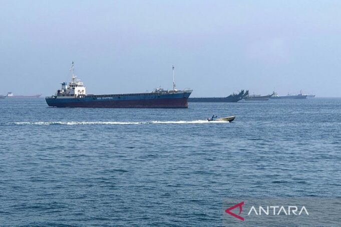 AS Jamin 100 Juta Barel Minyak Lewati Selat Hormuz
