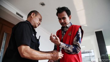 Adam Deni Ditahan Usai Rusak Ruko dan Pamer Senjata
