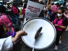 Aliansi Perempuan Bawa Alat Dapur di Aksi, Ini Alasannya