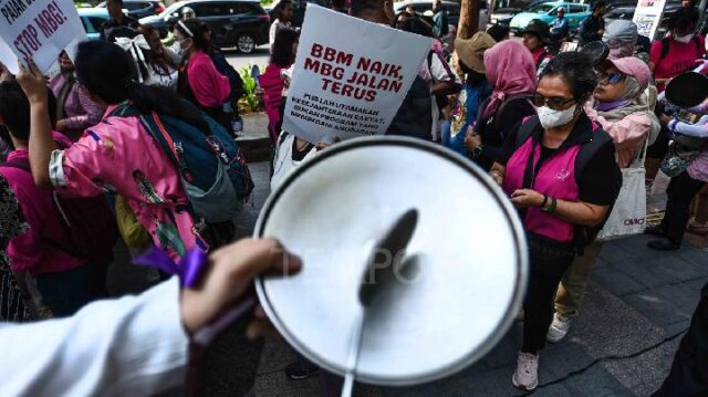 Aliansi-Perempuan-Bawa-Alat-Dapur-di-Aksi-Ini-Alasannya
