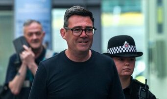 Andy Burnham: Calon Perdana Menteri yang Membawa Suara Rakyat Biasa