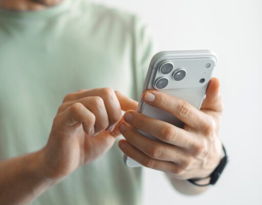 Apple Perbaiki Fitur Genmoji, Bisa Diedit dengan Perintah Teks