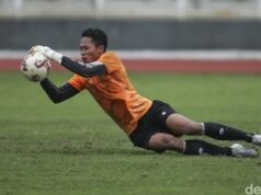 Arema FC Pilih Kiper Lokal, Syahrul Trisna Gabung di Tengah Tren Asing