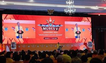 Bahlil Terkejut Disambut Lagu ‘Mas Bahlil Ganteng’ di Mubes Kosgoro