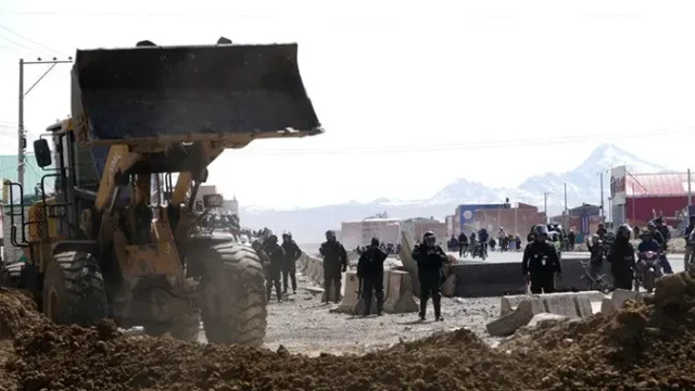 Bolivia-Nyatakan-Darurat-Militer-Amid-Protes-Presiden-Mundur