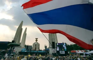 Bom Pinggir Jalan Tewaskan Enam Polisi Thailand