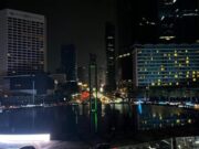 Bundaran HI Gelap Sejenak, Jakarta Rayakan Hari Lingkungan