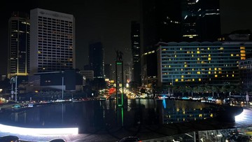Bundaran HI Gelap Sejenak, Jakarta Rayakan Hari Lingkungan