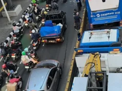 Bus Transjakarta Tabrak Separator, Lalu Lintas Macet di Cikoko