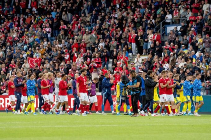 Christian Eriksen Kolaps di Lapangan, Laga Denmark-Ukraina Dihentikan