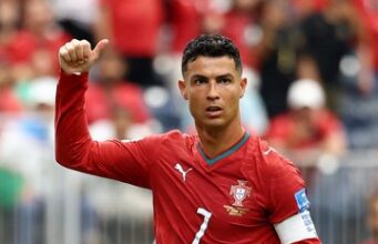 Cristiano Ronaldo: Dipuji Saat Menang, Disuruh Pensiun Saat Gagal
