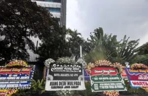 DKI Apresiasi Karangan Bunga Hitam Putih dari Dedi Mulyadi