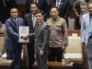 DPR Sahkan Revisi UU Polri, Perpanjang Masa Pensiun dan Perluas Kewenangan Kompolnas
