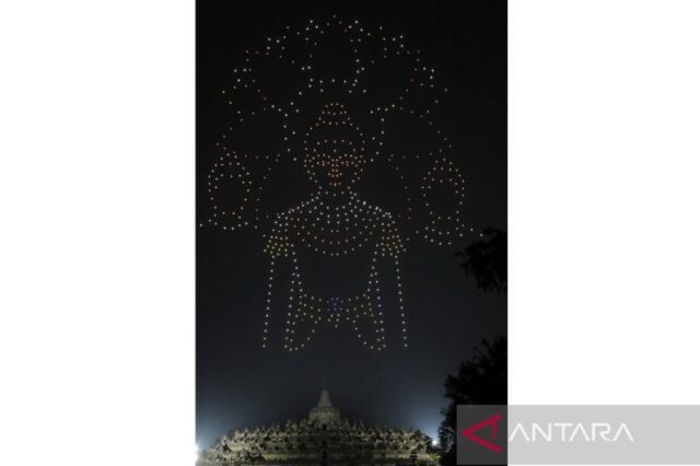 Drone-Cahayai-Langit-Borobudur-dengan-Kisah-Sang-Buddha
