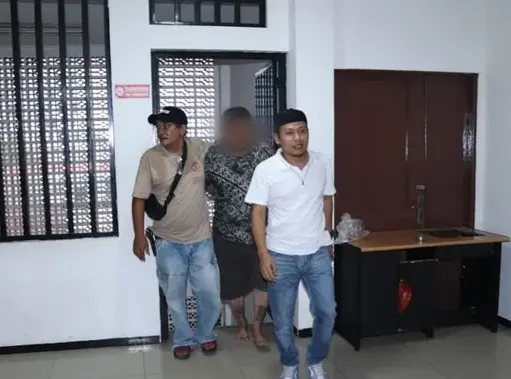 Dukun Gadungan Tipu Lansia, Gasak Emas dengan Modus Ritual Aura
