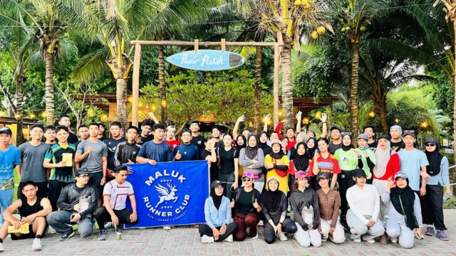 Maluk Runner Club Resmi Dimulai, Puluhan Anak Muda Ramaikan Pantai Pasir Putih dengan Gaya Hidup Sehat