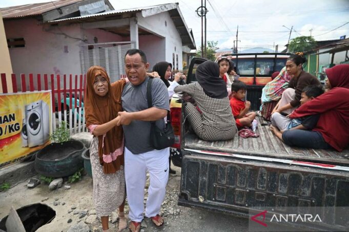 Gempa 6,7 M Guncang Sulteng, 32 Orang Terluka