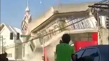 Gempa Dahsyat Runtuhkan Bangunan di Filipina Selatan