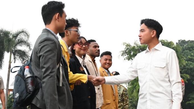 Gibran Libatkan Mahasiswa Pantau MBG-Kopdes di Timur Indonesia