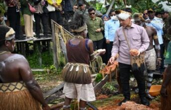 Gibran Tinjau Sekolah Lapang Sagu Asmat, Dorong Ekonomi Berbasis Budaya