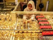 Harga Emas Antam dan Galeri24 Naik, UBS Turun Tipis