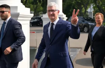 Harga iPhone 18 Tak Bisa Dihindari, Cook Akui Tekanan Pasokan