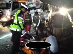Hiace Tabrak Truk di Tol Pekanbaru, 5 Tewas