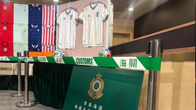 Hong-Kong-Gerebek-Peredaran-Barang-Palsu-Rp-360-Miliar-Jelang-Piala-Dunia