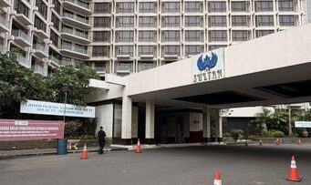 Hotel Sultan Dieksekusi, Pemiliknya Pontjo Sutowo