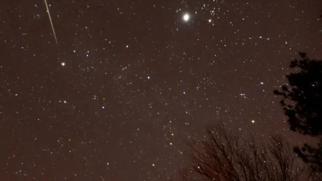 Hujan-Meteor-Arietid-Puncaknya-di-Pagi-Hari