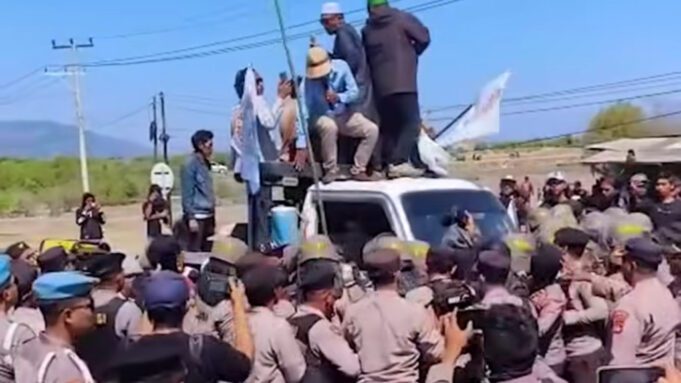 Demo PPS Serentak di Pulau Sumbawa, Massa APPS Kota Bima Blokade Jalan Depan Terminal Pertamina