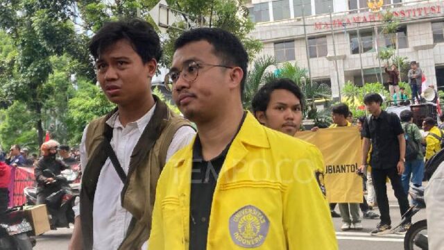 Indonesia-Darurat-Ekonomi-Mahasiswa-Turun-Jalan
