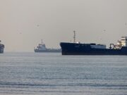 Iran Ancam Tembak Semua Kapal yang Melintasi Selat Hormuz
